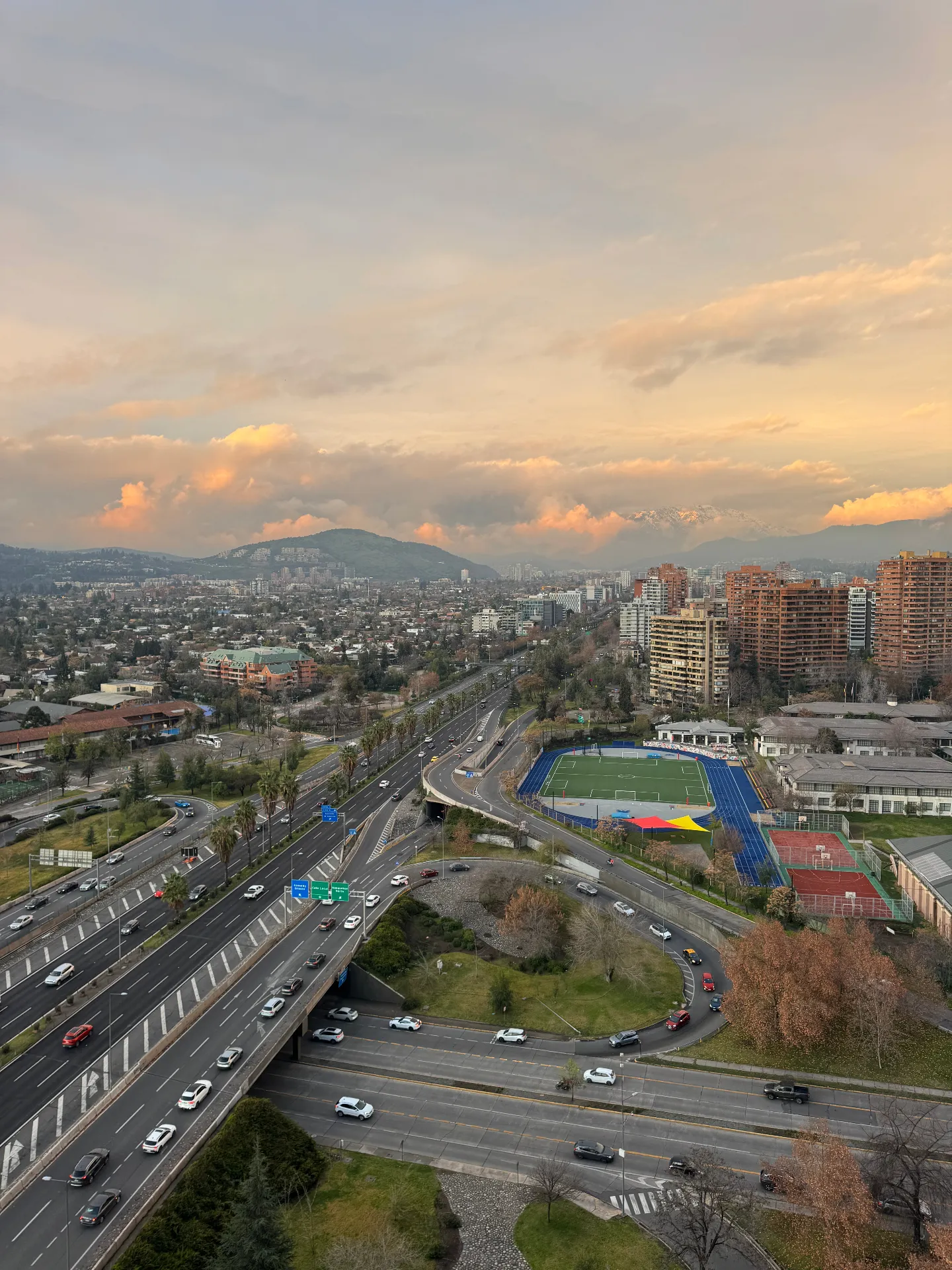 Santiago, Tres Valles base